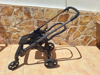 Carro de bebé verde marca Inglesina Aptica 2023