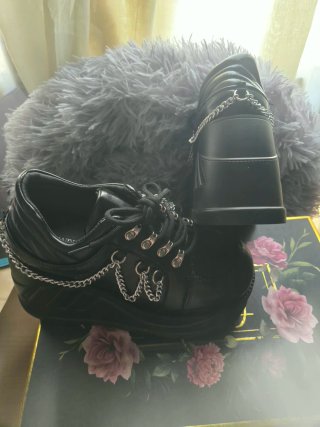 Zapatos Plataformas con cadenas