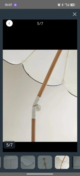 Ombrellone Zara Home bianco e in legno