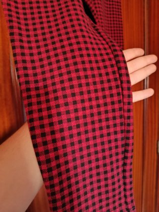 Leggings cuadros rojos y negros