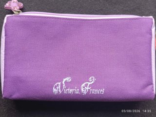 Estuche Neceser Victoria Francés Oficial ENRI 2010