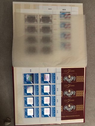 Album de sellos nuevos sin matasellos
