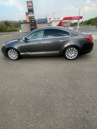 Opel Insignia 2011