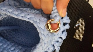 Borsa fatta a mano all'uncinetto
