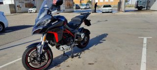 Ducati Multistrada gris y roja
