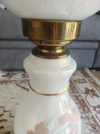Lampada da tavolo in vetro e metallo