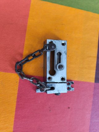 Ferretto con catena