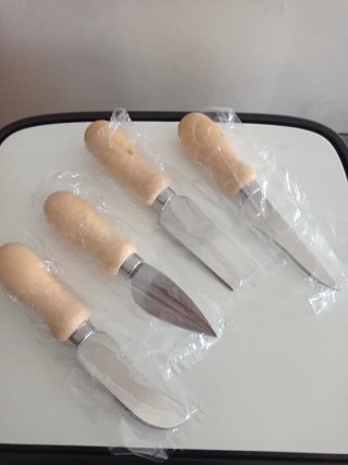 Set coltelli formaggi legno e metallo