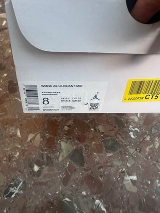 Air Jordan 1 Mid Negro Blanco