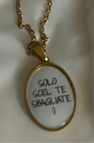 Collana lunga con scritta