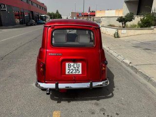 Renault 4 E-TECH 2009