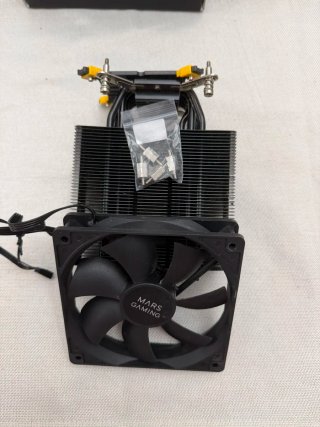 Disipador Mars Gaming con ventilador