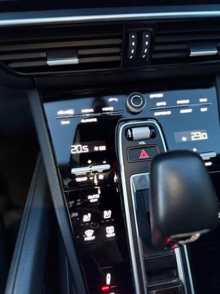 Porsche Cayenne Coupé Platinum Edition
