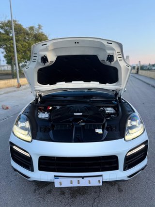 Porsche Cayenne Coupé Platinum Edition