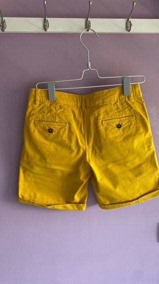 Preciosas bermudas talla 36-38. Nuevas