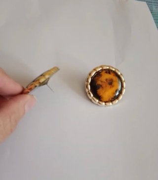 Dos pares de pendientes vintage dorados
