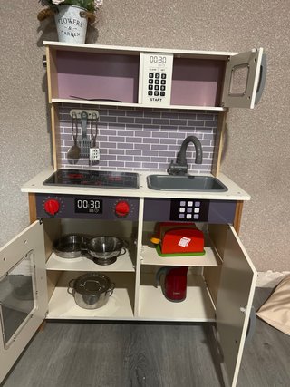 Cocina de juguete con accesorios