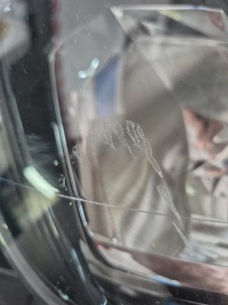 Faro Izquierdo Peugeot Rifter patillas reparada