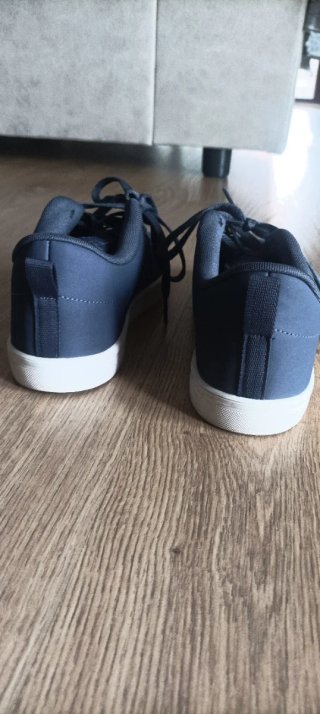 Deportivas Adidas Azul Marino y Blanco