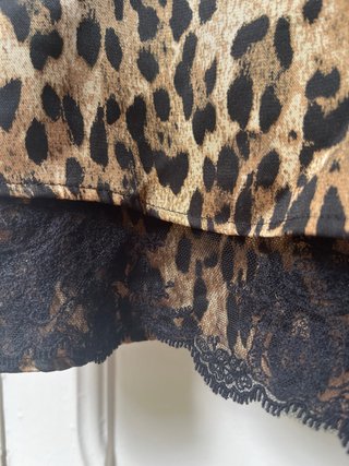 Top Zara Leopardo con Encaje Negro