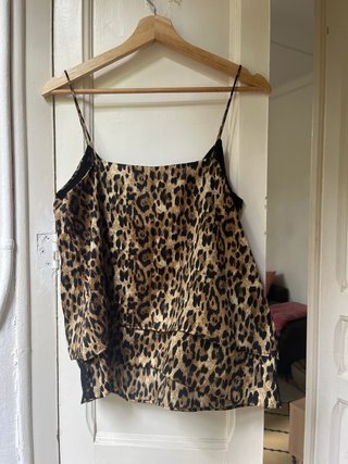 Top Zara Leopardo con Encaje Negro