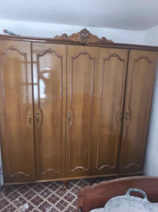 Armario ropero antiguo de madera