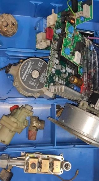 Ricambi / Pezzi di ricambio per caldaia Junkers ZWE 24-2