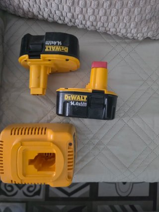 Avvitatore DeWalt con batterie