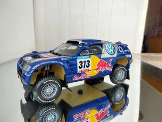 Volkswagen Tuareg Race 1/43 EDiCOLA