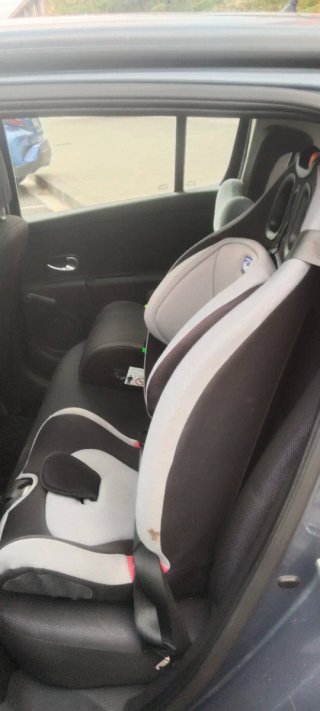 Silla de coche Chicco gris