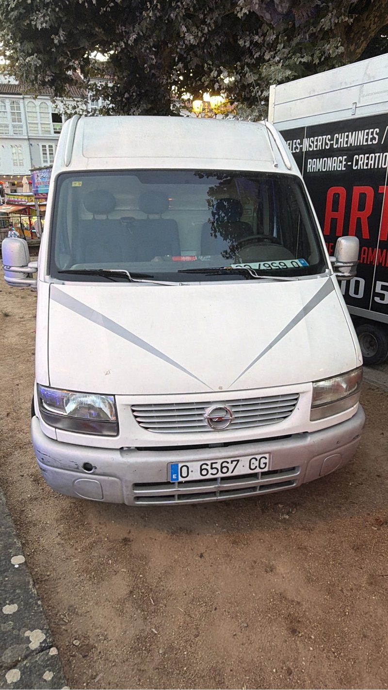 Opel Movano 2000 - foto 1