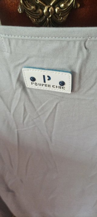 Pantalones estampados grises y blancos