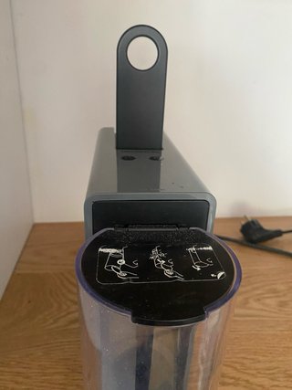 Cafetera Nespresso Krups Essenza Gris