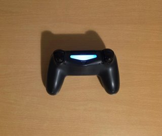 Playstation 1Tb + Comando + FIFA 18