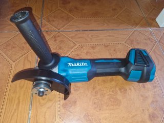 Kit Utensili Makita: Trapano, Smerigliatrice, Chiave