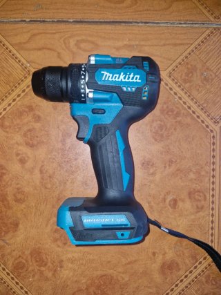 Kit Utensili Makita: Trapano, Smerigliatrice, Chiave