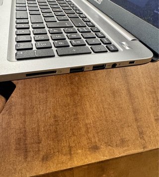 Notebook ASUS argento