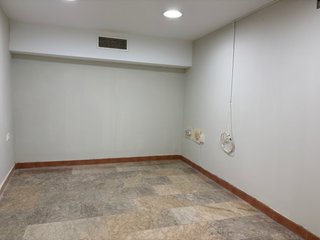 Local en alquiler/venta en Calle Cerón