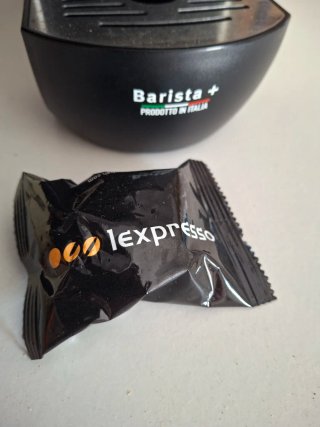 Cafetera Espresso Barista blanca y Negra