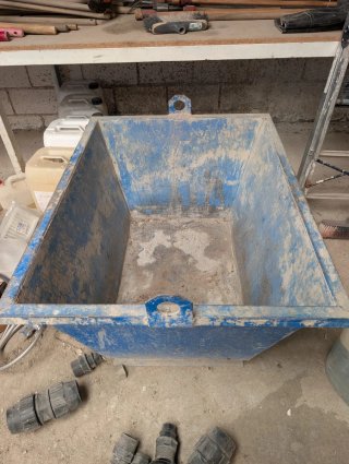 Bañera para hormigón azul