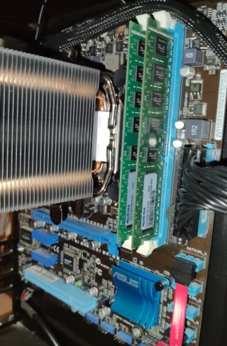 Scheda Madre Asus + CPU Intel i7 2600 + RAM