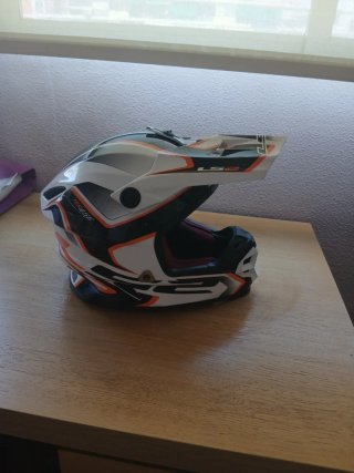 Casco de enduro moto cross talla M marca Ls2