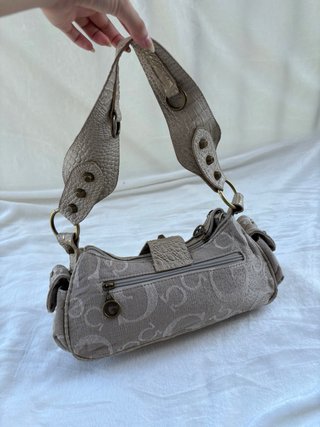 Bolso de hombro Vintage Beige detalles Tachuelas