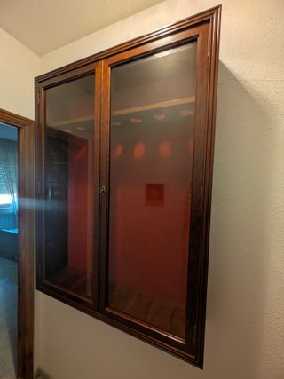 Armero/Vitrina expositora madera y cristal