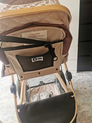 Carrito de bebe con regalo