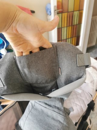 Carrito de bebe con regalo