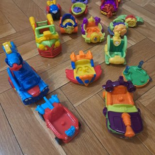 Coches SuperThings