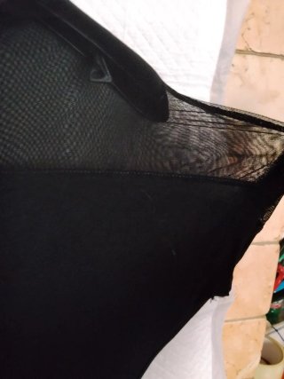 Blusa donna S/M nera con strass taglio asimmetrico