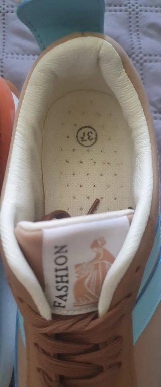 Tenis casual sin estrenar