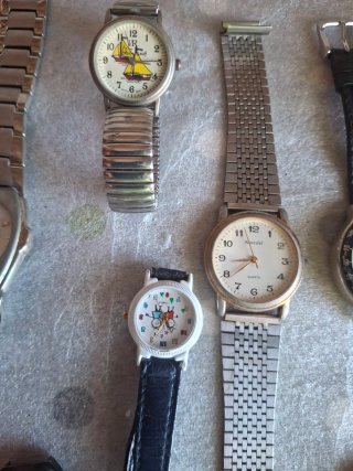 Lotto di 8 orologi per ricambi